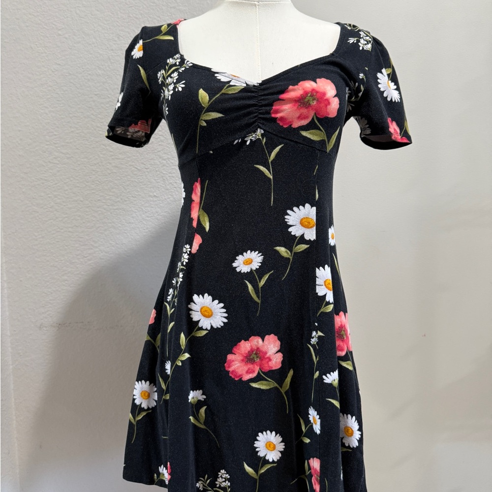 Forever 21 Red and White Puff Sleeve Sundress